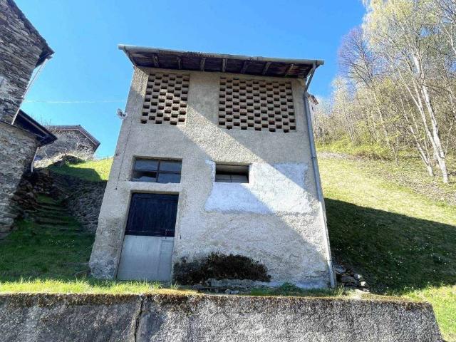 Rustico in vendita a Cosio Valtellino, Lombardia
