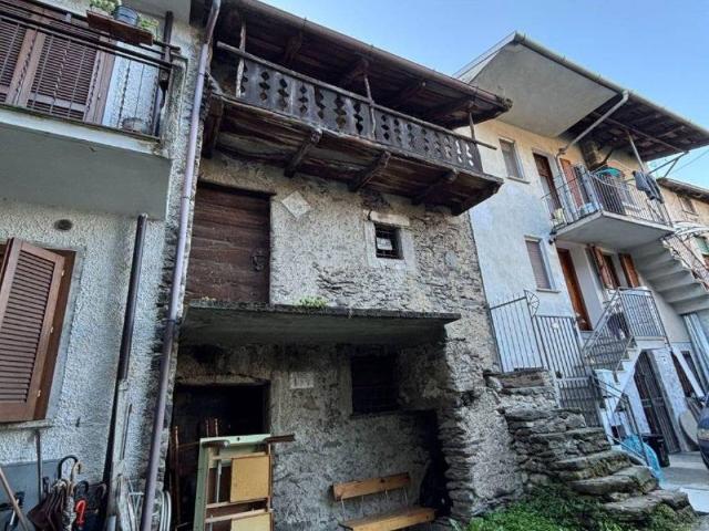 Rustico in vendita a Cosio Valtellino, Lombardia