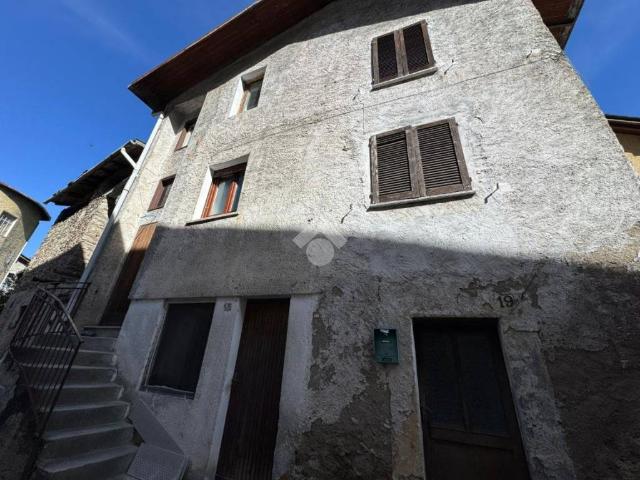 Rustico in vendita a Cosio Valtellino, Lombardia