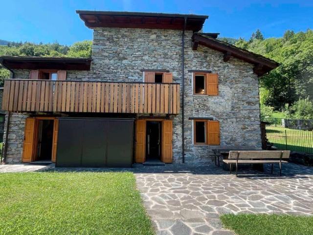 Rustico in vendita a Cosio Valtellino, Lombardia
