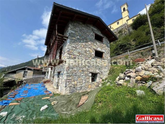 Rustico in vendita a Qualino, Costa Volpino