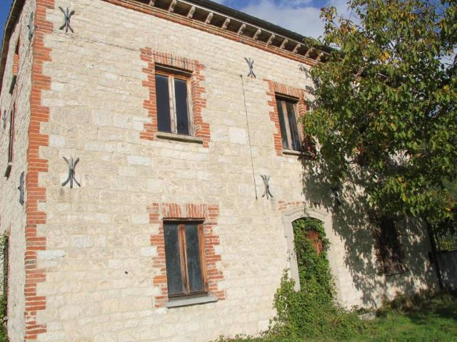 Rustico in vendita a Costacciaro, Umbria