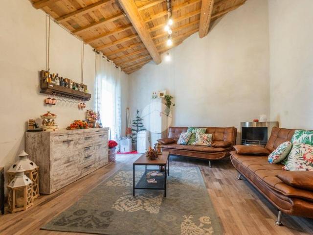 Rustico in vendita a Castion Veronese, Costermano