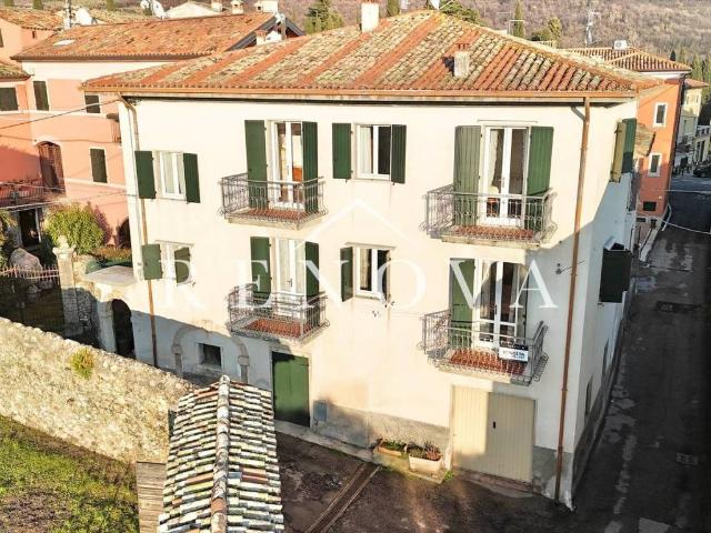Rustico in vendita a Castion Veronese, Costermano