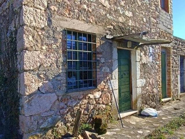 Rustico in vendita a Cottanello, Lazio