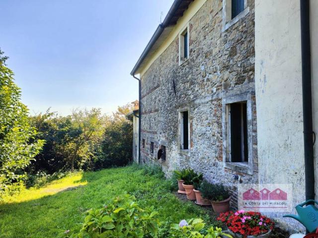 Rustico in vendita a Creazzo, Veneto