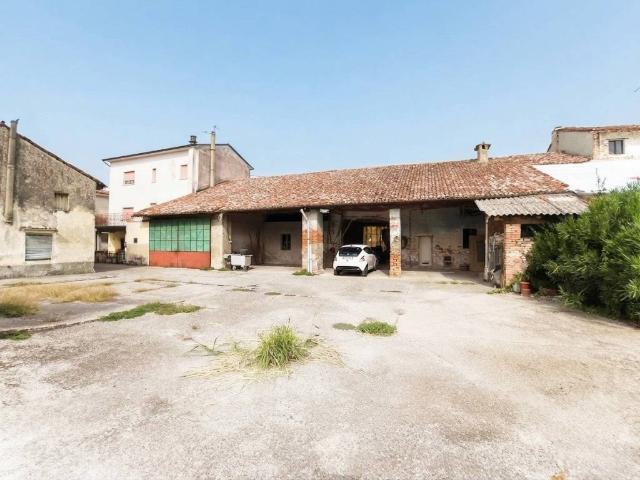 Rustico in vendita a Passarera, Capergnanica