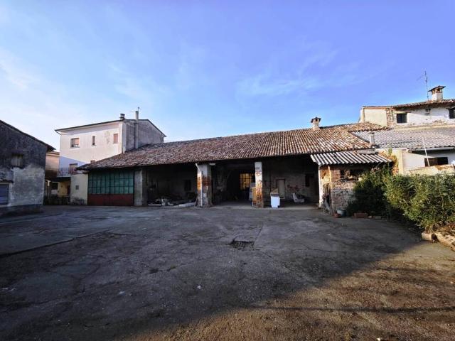 Rustico in vendita a Credera Rubbiano, Lombardia