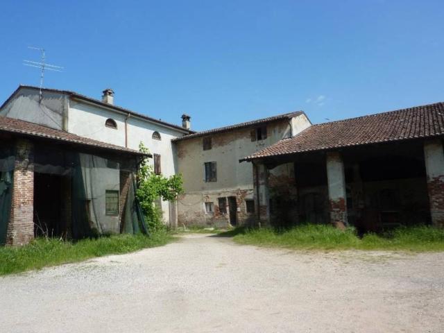 Rustico in vendita a Battaglione, Cremona