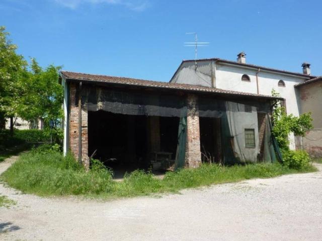 Rustico in vendita a Battaglione, Cremona