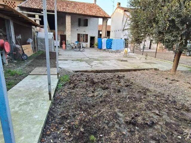 Rustico in vendita a Cremosano, Lombardia