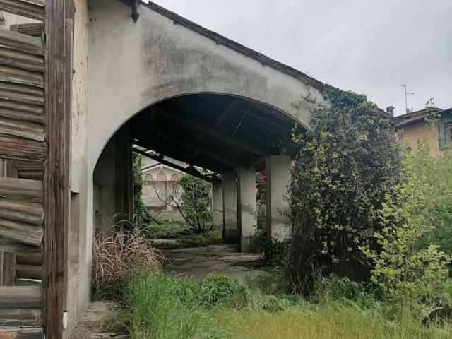 Rustico in vendita a Crespiatica, Lombardia