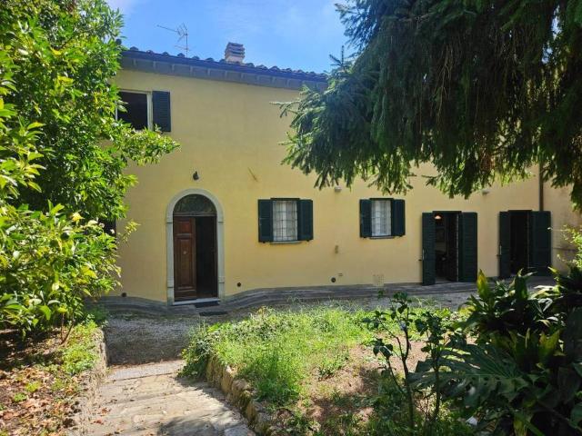 Rustico in vendita a Lavoria, Cenaia
