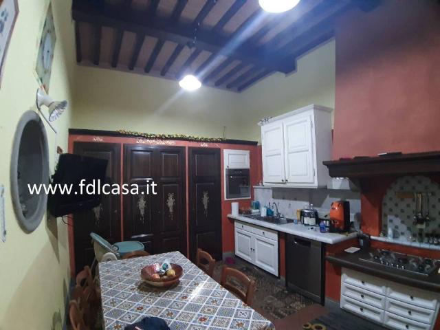 Rustico in vendita a Crespina Lorenzana, Crespina