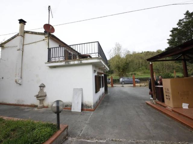 Rustico in vendita a Crespina Lorenzana, Laura