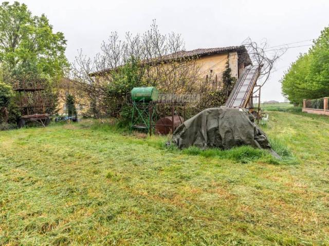Rustico in vendita a Unione Terre d'Acqua, Crevalcore