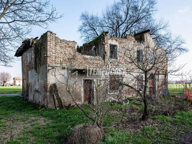 Rustico in vendita a Unione Terre d'Acqua, Crevalcore