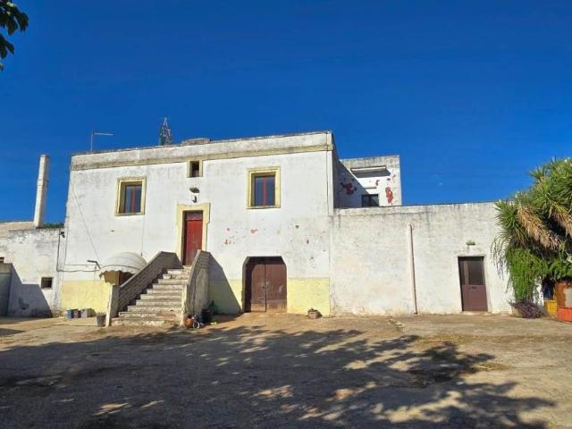 Rustico in vendita a Crispiano, Taranto