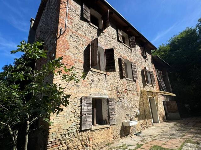 Rustico in vendita a Crocetta Del Montello, Veneto