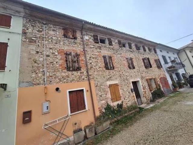 Rustico in vendita a Crocetta Del Montello, Veneto