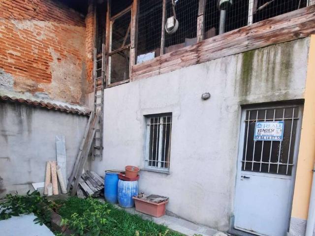 Rustico in vendita a Cuggiono, Lombardia