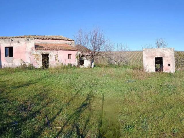 Rustico in vendita a Cugnoli, Abruzzo
