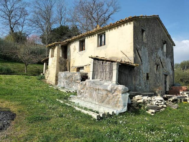 Rustico in vendita a San Bartolomeo, Marche