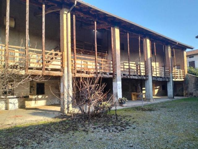 Rustico in vendita a Curno, Lombardia