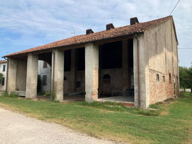 Rustico in vendita a Curtatone, Lombardia