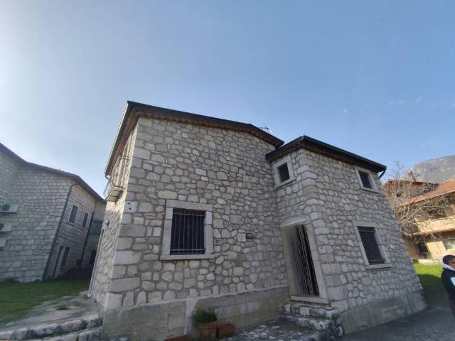 Rustico in vendita a Cusano Mutri, Campania