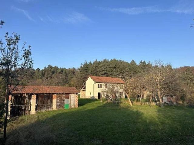 Rustico in vendita a Dego, Liguria