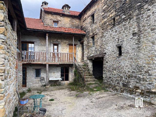 Rustico in vendita a Dego, Liguria