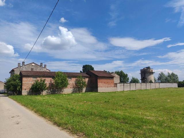 Rustico in vendita a Derovere, Lombardia