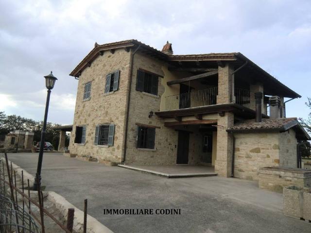 Rustico in vendita a Deruta, Umbria