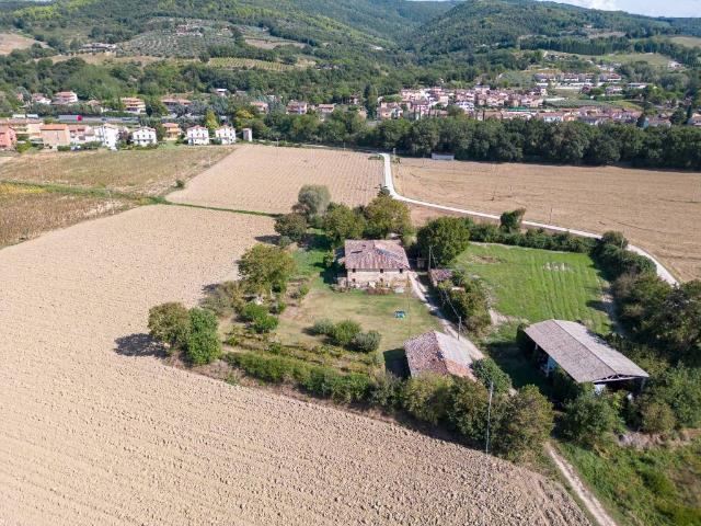 Rustico in vendita a Deruta, Umbria
