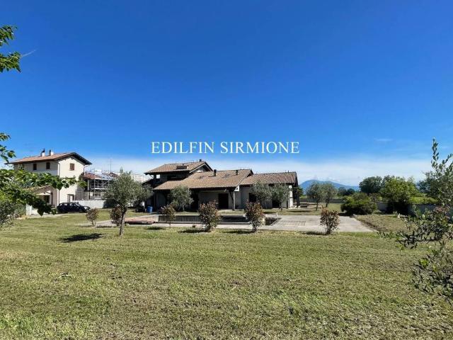 Villa Indipendente in vendita a San Martino della Battaglia, Desenzano Del Garda