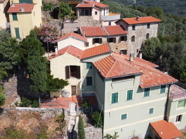 Rustico in vendita a Diano Arentino, Liguria