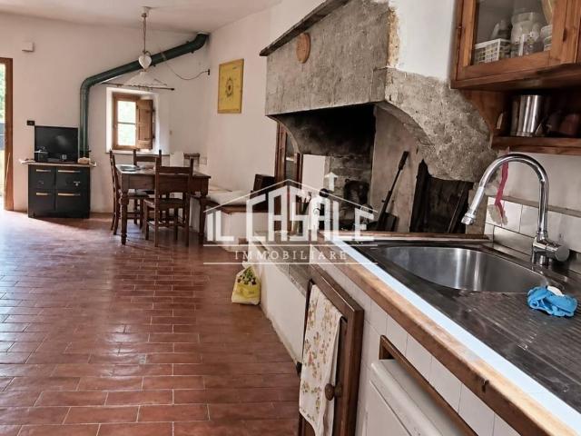Rustico in vendita a Chiesa di Celle, Dicomano