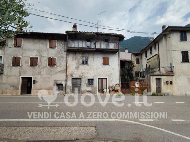 Rustico in vendita a Dolcè, Veneto