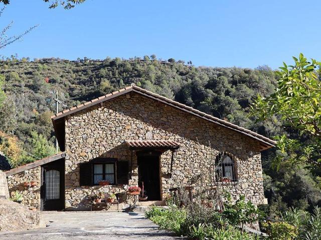 Rustico in vendita a Dolceacqua, Liguria