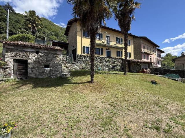 Rustico in vendita a Vercana, Lombardia