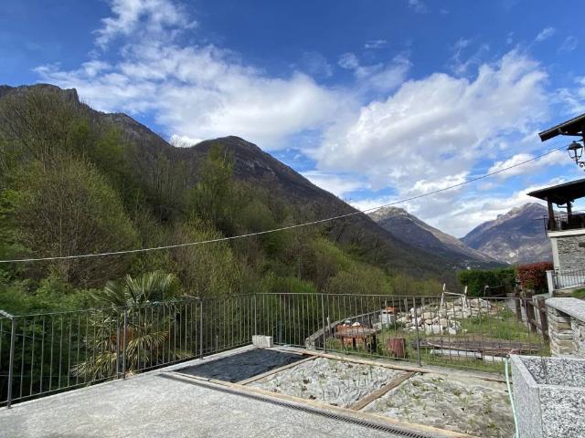 Rustico in vendita a Maggianigo, Piemonte