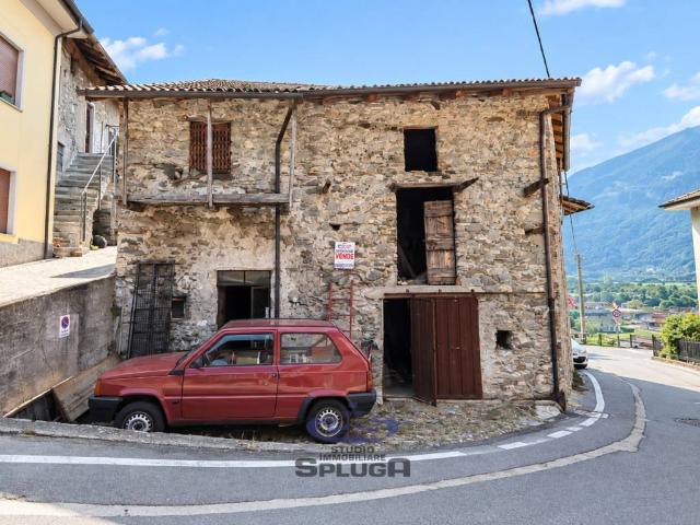 Rustico in vendita a Dubino, Lombardia