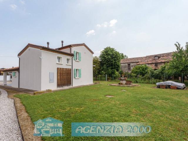 Villa Indipendente in vendita a Carrara San Giorgio, Veneto