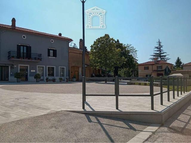 Rustico in vendita a Aurisina, Friuli-Venezia Giulia