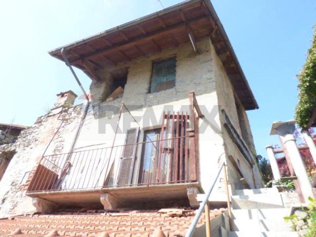 Rustico in vendita a Comunità Montana Valli del Verbano, Dumenza