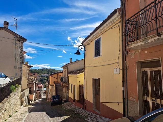 Rustico in vendita a Duronia, Molise