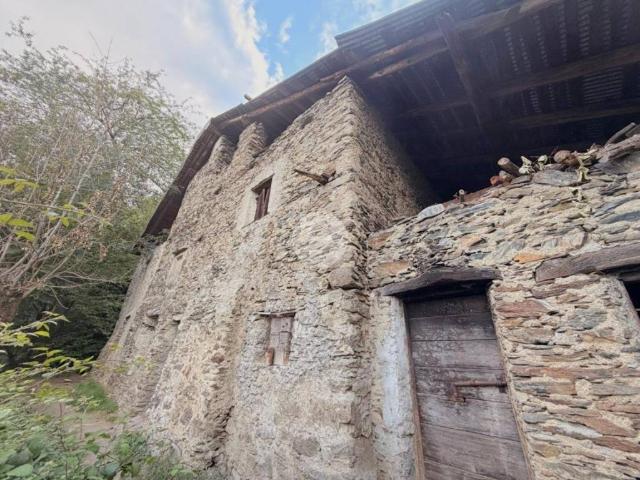 Rustico in vendita a Edolo, Brescia