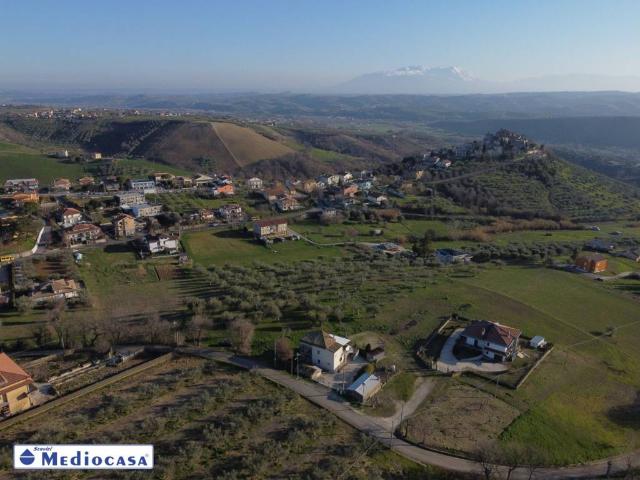 Rustico in vendita a Elice, Abruzzo