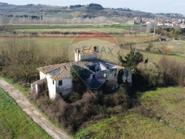 Rustico in vendita a Brusciana, Empoli